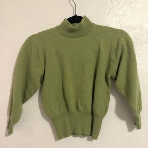 CUTE CROPPED GREEN TURTLENECK
